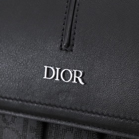 Dior - Новый рюкзак, модель 138-H03E Изготовлен из кожи с изыскан