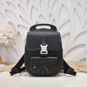 Dior - Новый рюкзак из кожи, модель D6011 Рюкзак Gallop — это но