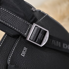 Dior - Новый рюкзак из кожи, модель D6011 Рюкзак Gallop — это но