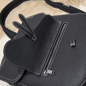 Dior - Новый рюкзак из кожи, модель D6011 Рюкзак Gallop — это но