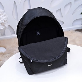 Dior - Новый рюкзак, модель 1209 Изготовлен из черного нейлона, 