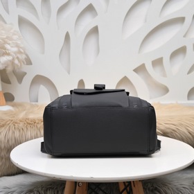 Dior - Новый рюкзак-седло из кожи, модель D143 Изготовлен из рос