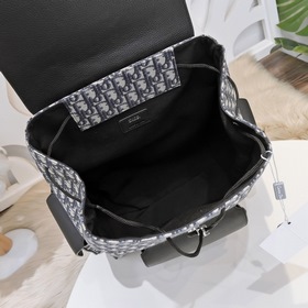 Dior - Новый рюкзак-седло от Dior, синий холст с кожей, модель D1