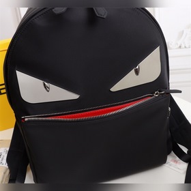Рюкзак Fendi с передними карманами Модель： 7vz042A2FTFOKUR Сзадис