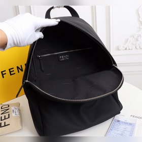 Рюкзак Fendi с передними карманами Модель： 7vz042A2FTFOKUR Сзадис