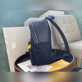 Fendi Новая сумка из ткани кожи Модель： 0248-1 Fendi, обновленна