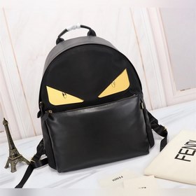 FENDI Рюкзак с металлическими пластинами Артикул： 668568 Материа