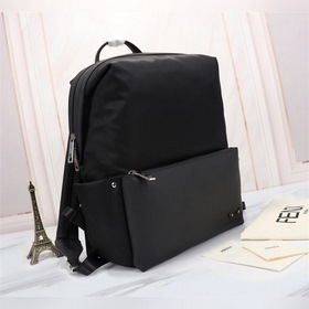 FENDI Рюкзак Eagle Eye Артикул： 668568  Материал： водонепрониц