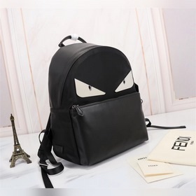 FENDI Рюкзак из белого металла Артикул： 668568  Материал： Вод