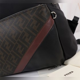 FENDI Рюкзак из ПВХ коричневого цвета Артикул： 668568  Материал