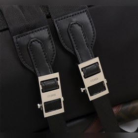FENDI Рюкзак из ПВХ коричневого цвета Артикул： 668568  Материал