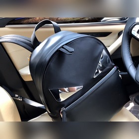 Fendi Артикул 7vz042A2FTFOKUR Рюкзак с большим передним карманом 