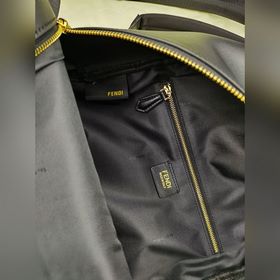 FENDI Рюкзак с высоким спинником, большой размер Артикул： 668568