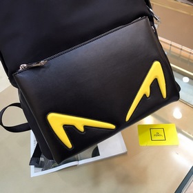 FENDI  Новый рюкзак Модель： F2307 Сзадиспользуется дышащая высок