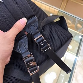 FENDI  Новый рюкзак Модель： F2307 Сзадиспользуется дышащая высок