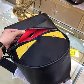 FENDI  Новый рюкзак Модель： F2306 Сзадиспользуется дышащая высок