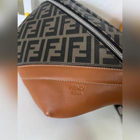 FENDI Модель 2032-5 Сумка через плечо Ткань с двойным принтом F и