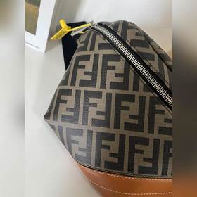 FENDI Модель 2032-5 Сумка через плечо Ткань с двойным принтом F и