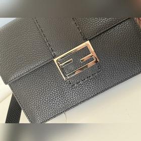Fendi - Новая модель небольшой сумки через плечо, артикул： 2035-5