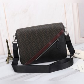 FENDI Сумка через плечо с коричневой крышкой из ПВХ Универсальн