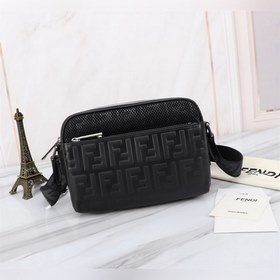 FENDI Фенди Сумка для фотоаппарата Материал： первый слой импо