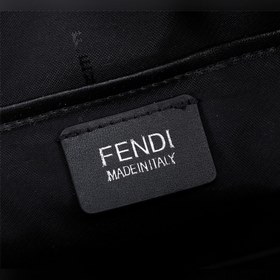 FENDI Фенди Сумка для фотоаппарата Материал： первый слой импо
