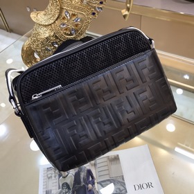 FENDI Модель 8778 Сумка через плечо В этом году Fendi пользуется 