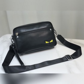Fendi - Fendi Новейшая модель мужской сумки через плечо Модель： 1