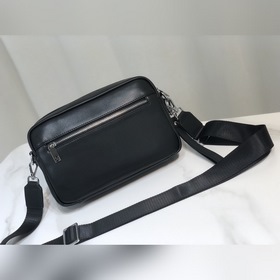 Fendi - Fendi Новейшая модель мужской сумки через плечо Модель： 1