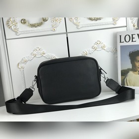 Fendi - Fendi Новейшая модель мужской сумки через плечо Модель： 