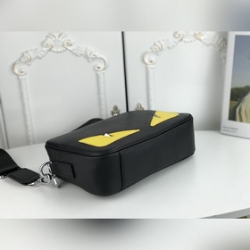 Fendi - Fendi Новейшая модель мужской сумки через плечо Модель： 