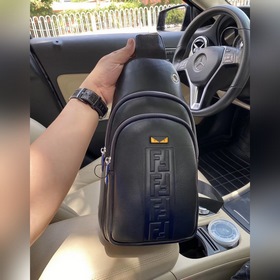 FENDI Фенди Сумка на грудь Модель： 33023-черный Качество изготовл