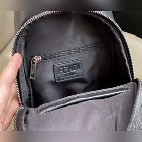 FENDI Фенди Сумка на грудь Модель： 33023-черный Качество изготовл