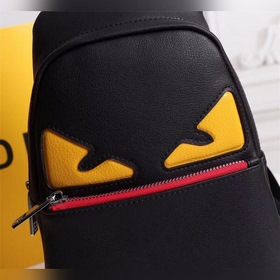 Fendi Фенди Сумка на грудь Модель： 6015 Материал изделия ： кожа п