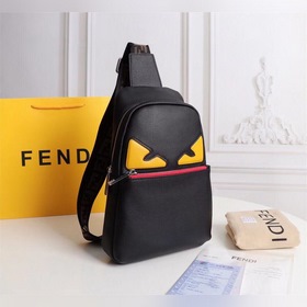 Fendi Фенди Сумка на грудь Модель： 6015 Материал изделия ： кожа п
