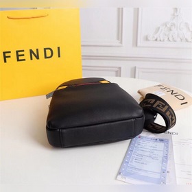Fendi Фенди Сумка на грудь Модель： 6015 Материал изделия ： кожа п