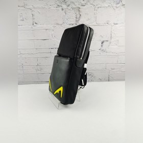 FENDI Вертикальная сумка Fendi с желтым логотипом F Артикул：  2