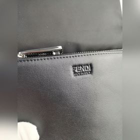 FENDI Вертикальная сумка Fendi с желтым логотипом F Артикул：  2