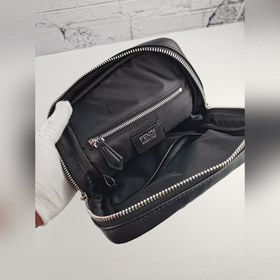 FENDI Вертикальная сумка Fendi с желтым логотипом F Артикул：  2