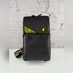 FENDI Вертикальная сумка на цепочке с металлическими пластинами