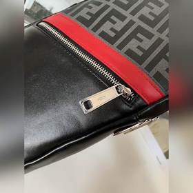 Fendi Сумка на грудь Модель： 18639-2 Итальянский бренд класса люк