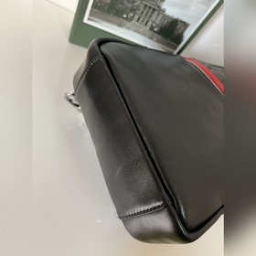 Fendi Сумка на грудь Модель： 18639-2 Итальянский бренд класса люк