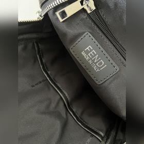 Fendi Сумка на грудь Модель： 18639-2 Итальянский бренд класса люк