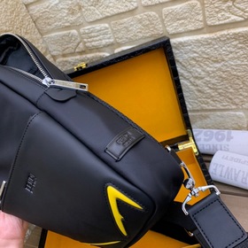 FENDI сумка на грудь Итальянская кожа высшего качества, металлич