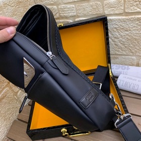 FENDI сумка на грудь Итальянская кожа высшего качества, металличе