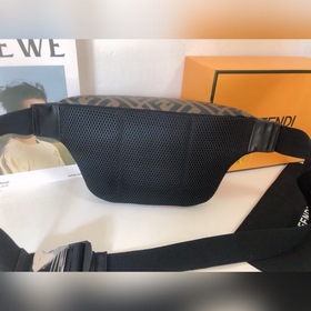 FENDI Модель 2027-5 Сумка через плечо Ткань с двойным принтом F и