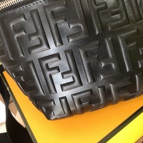 Fendi Модель 2029-5 Новая сумка на пояс/грудь Изготовлена из импо