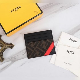 FENDI Красный кожаный кошелек из ПВХ Артикул： 2020568 Описание