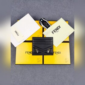 FENDI Кожаный кошелек Артикул： 2020568 Материал： кожа импорт