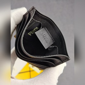 FENDI Кожаный кошелек Артикул： 2020568 Материал： кожа импорт